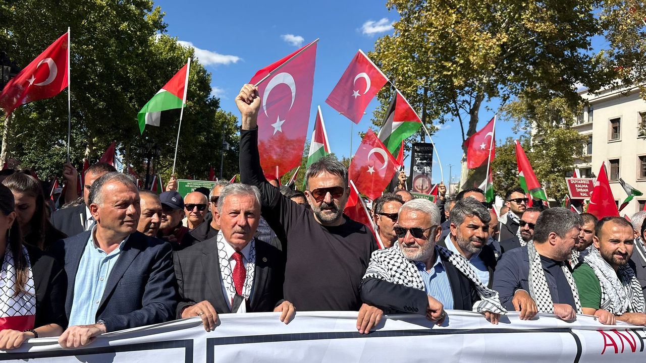 Ankara’da Gazze kararlılık yürüyüşü başladı