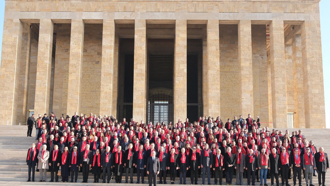 ASO ailesi 62. kuruluş yıl dönümünde Ata'nın huzurunda