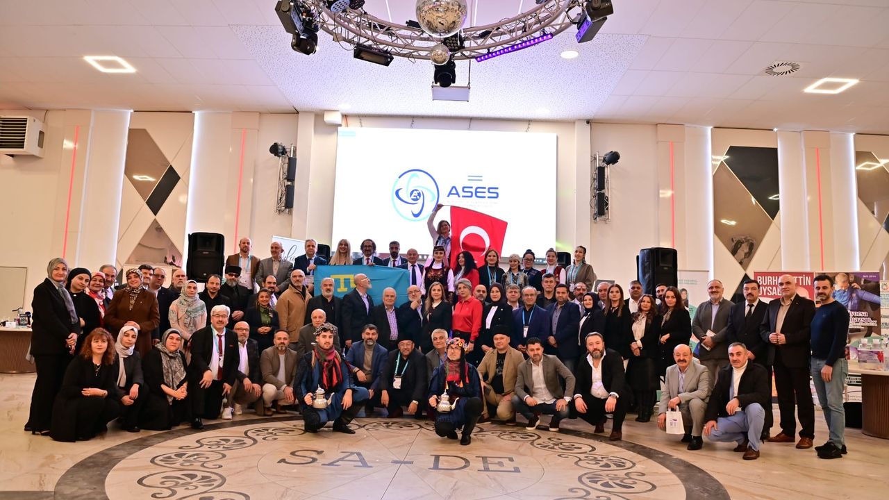 ASES ve Almanya Kırım Tatar Birliği’nin Akademik Kongresi Dortmund’da yapıldı