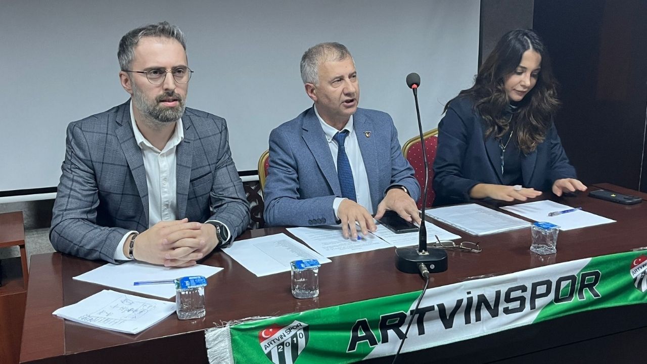 Artvinspor kulübü başkanı İrfan Yıldırım 3. kez güven tazeledi