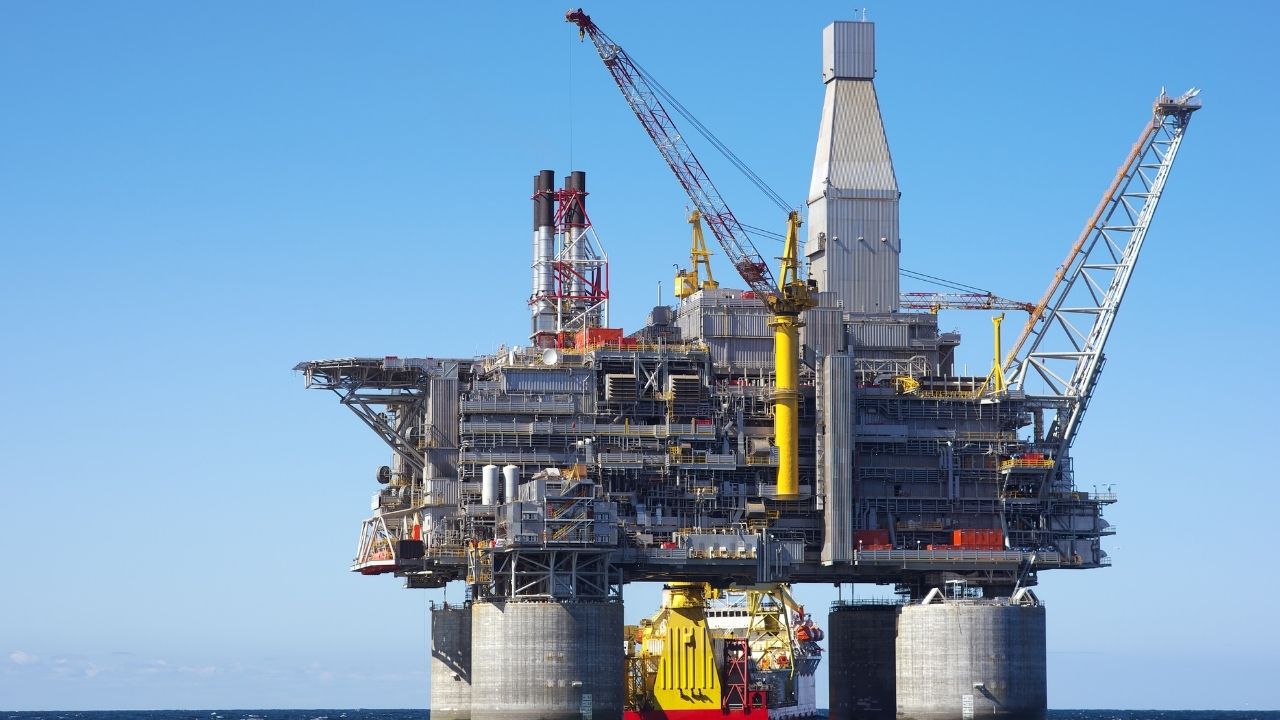 Brent petrol geriledi: Varil fiyatı 62,12 dolara düştü