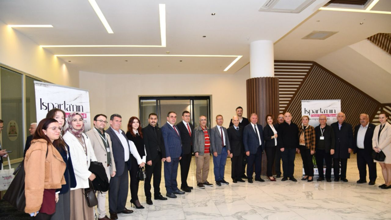 Isparta'nın dünü, bugünü, yarını sempozyumu tamamlandı