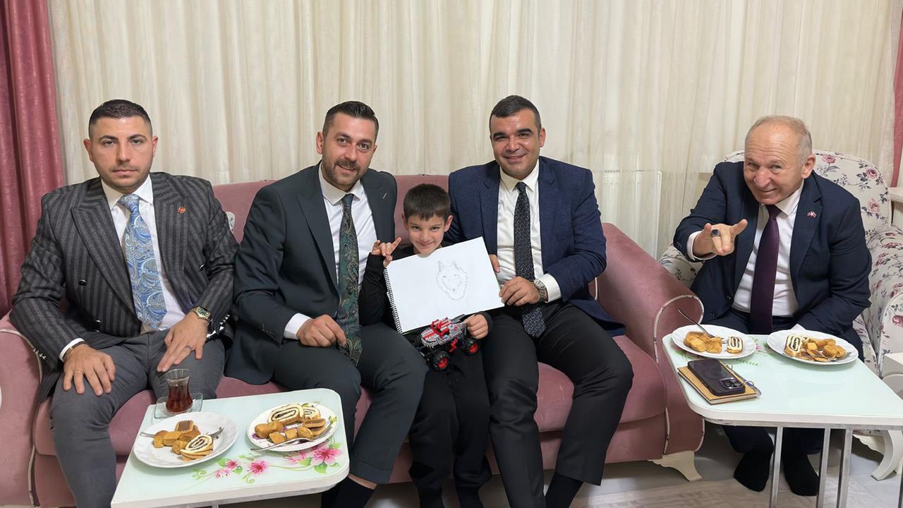 MHP ilçe başkanı Erdoğan Orhan: "Vatandaşı dinliyoruz"