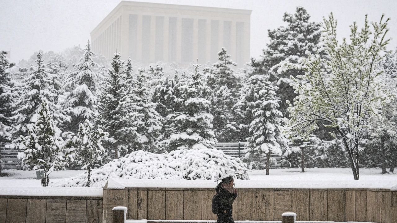 Ankara’ya kar bekleniyor: Yeni haftada hava nasıl olacak?