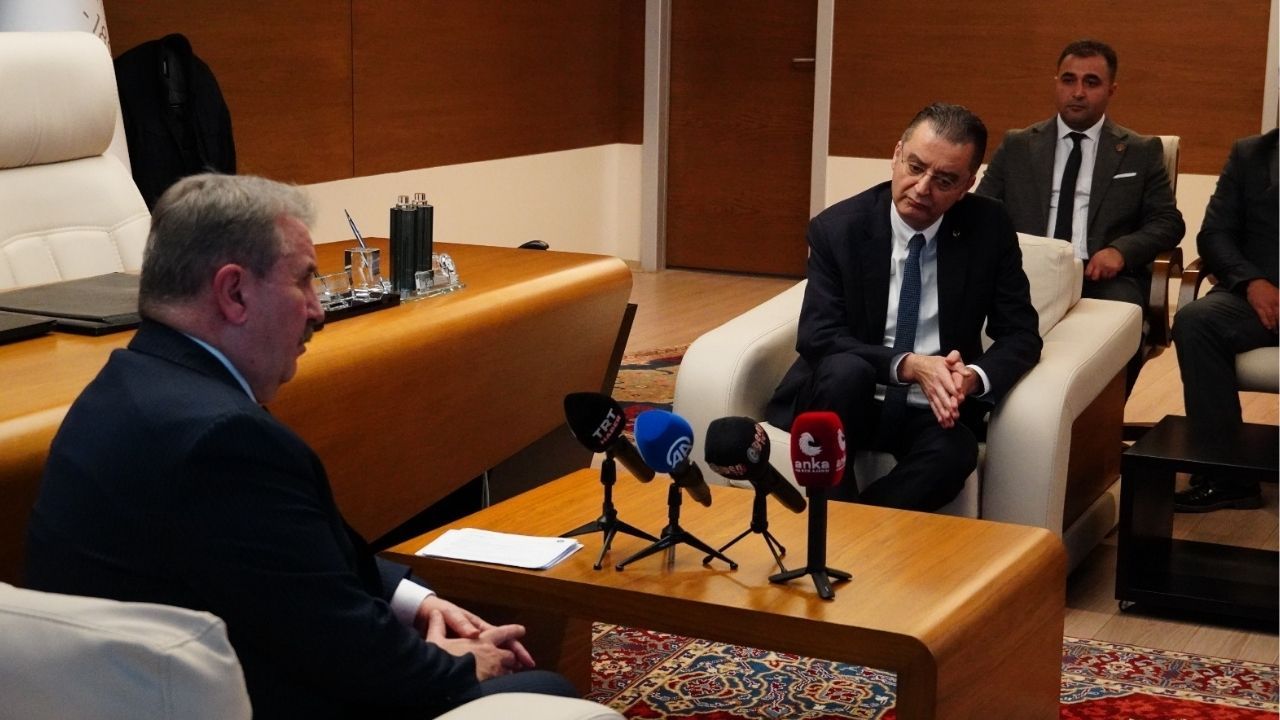 İmam Hatiplere karşı olanlar, Noel’in resmî tatil olmasını istiyor