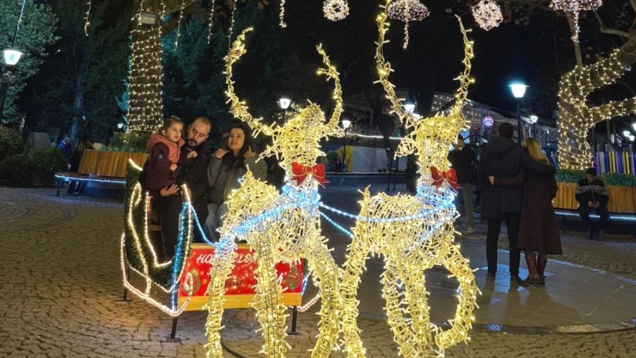 Çankaya Belediyesi ilçenin dört bir yanını ışık bahçesine çevirdi