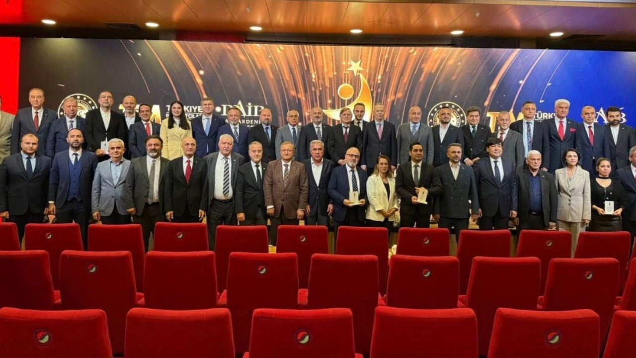 Batı Akdeniz ihracatının yıldızları ödüllerini aldı