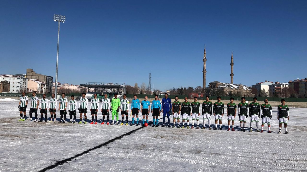 Kars 36 Spor’dan soğuk havada gol şov: 7-1