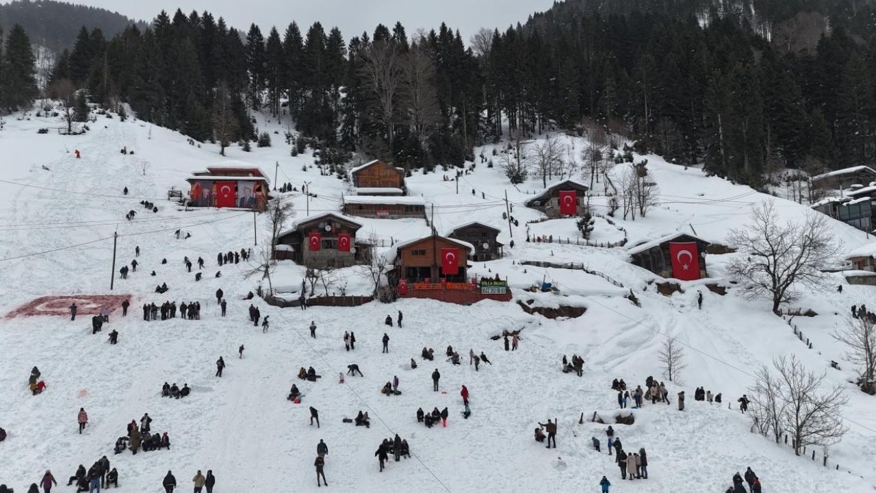 Ayder’de Kardan Adam Şenliği başladı