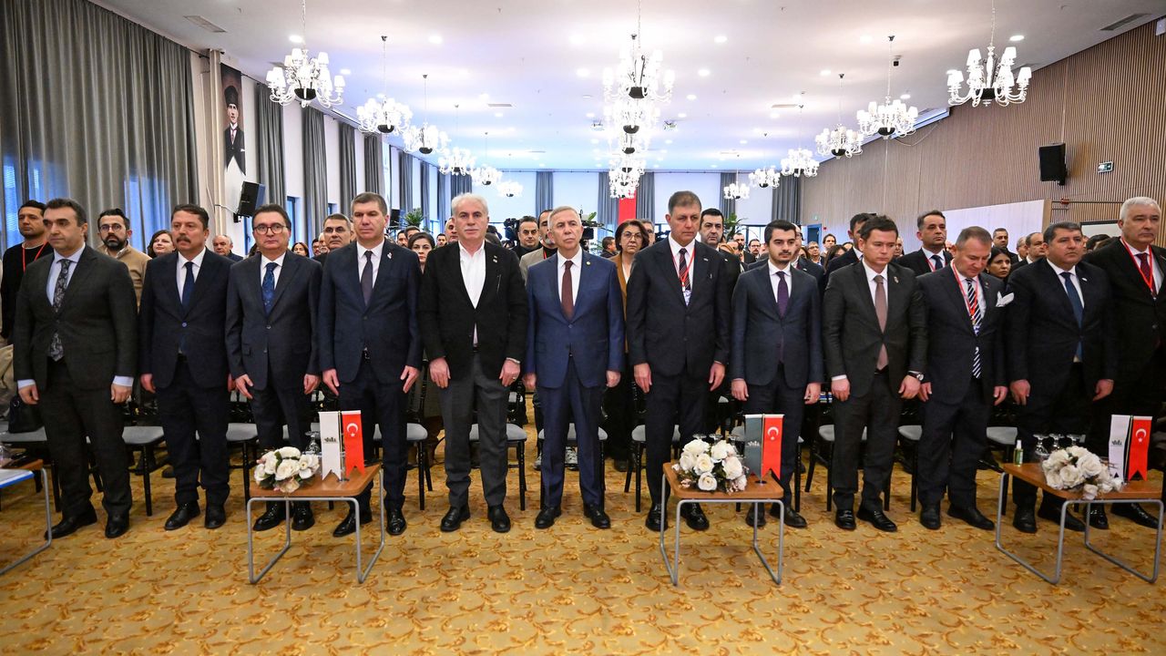 Yerel yönetimler afetlere dirençli kentler için Ankara’da buluştu Mansur Yavaş: “Türkiye’de en güçlü kurum belediyeler”