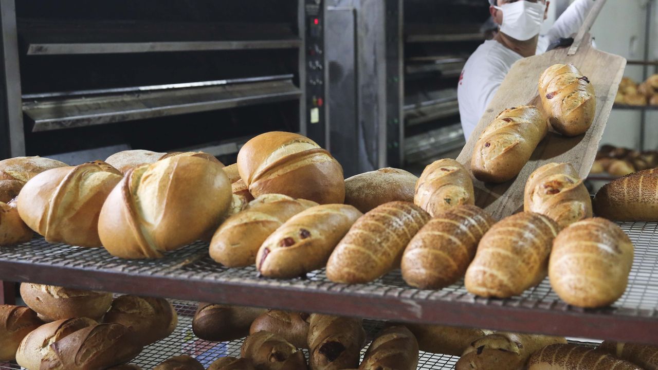 Halk ekmek 5 yeni ekşi mayalı ekmek daha üretti