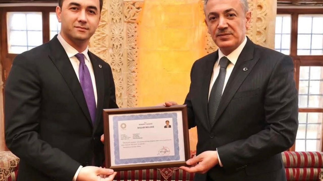 Mardin Valisi’nden Midyat Kaymakamı’na başarı belgesi