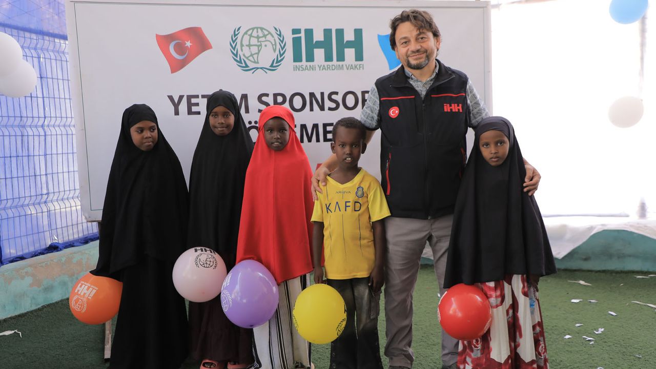 İHH, yetim sponsorluk bedelini yeniden belirledi