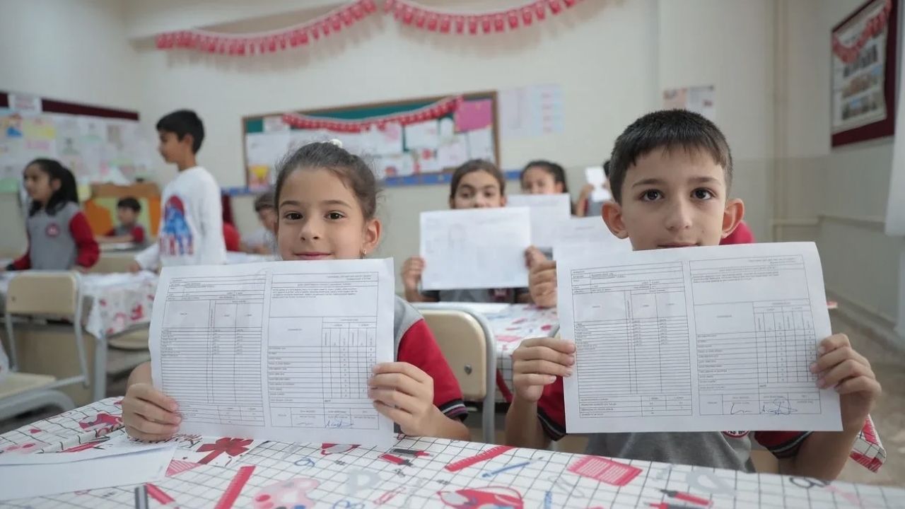 Okullarda ilk dönem sona erdi, 18 milyon öğrenci yarıyıl tatiline giriyor