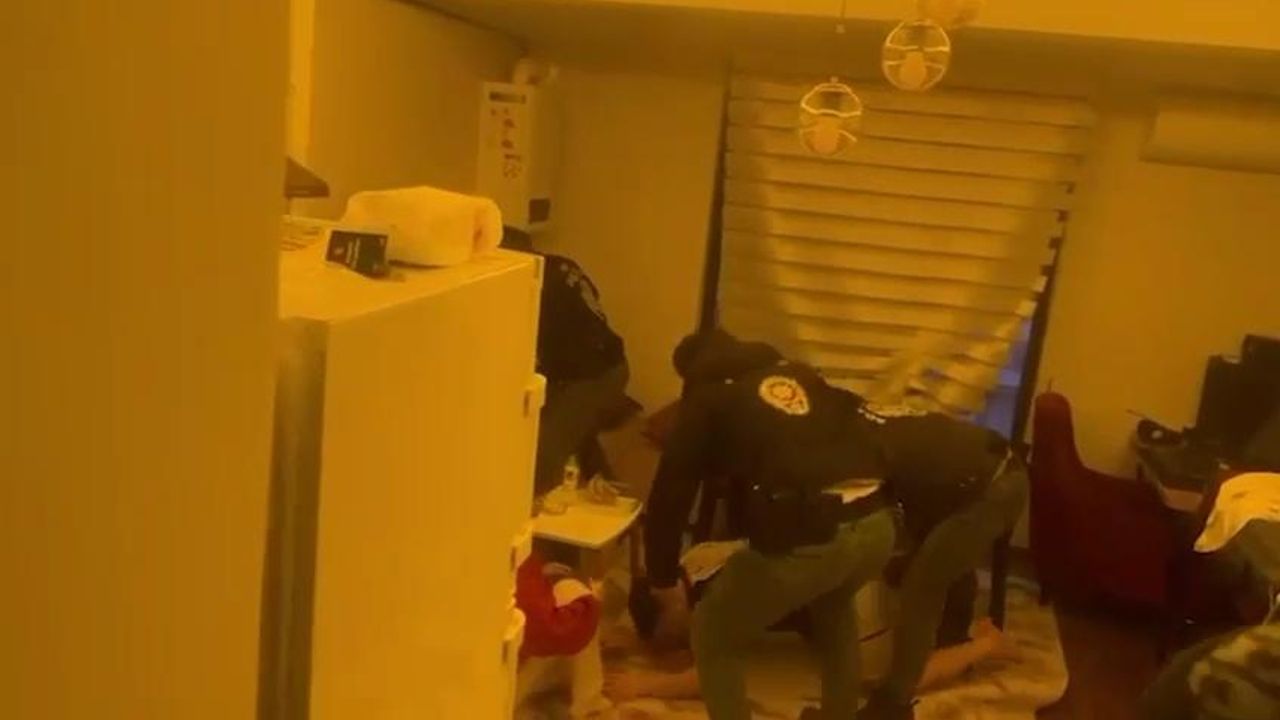 Kars merkezli “SAHTE EL” operasyonu: 12 tutuklama