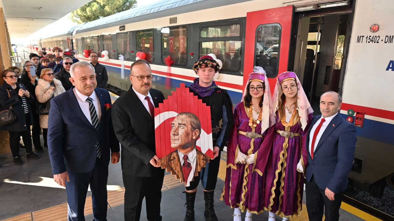 Aydın’da 95 yıllık hasret: Atatürk bir kez daha coşkuyla karşılandı