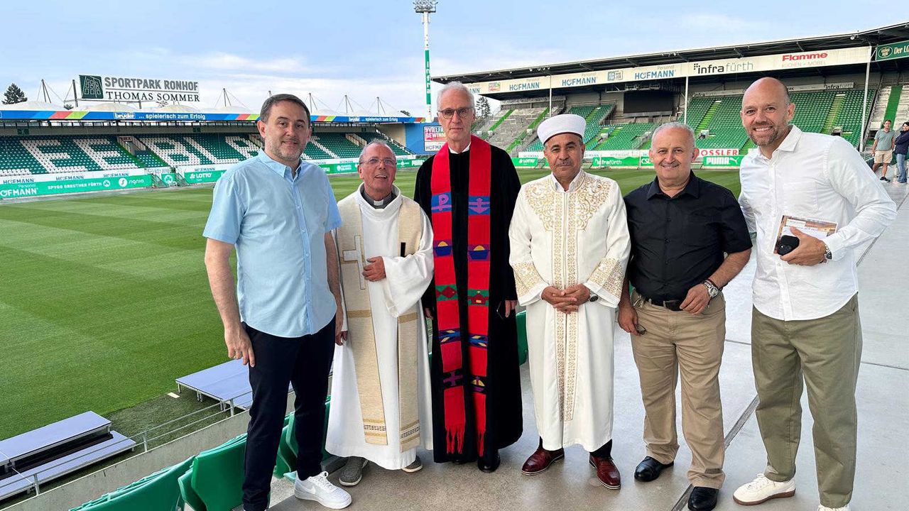 Fürth'te futbol sezonu dualarla açıldı