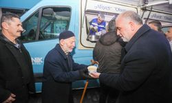 Canik Belediyesinden vatandaşlara sıcak çorba hizmeti