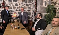 Kars Müftülükten emekli personele belge ve plaket verildi