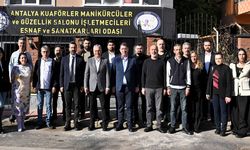 Muratpaşa Belediye Başkanı Ümit Uysal, Antalya'da esnafla buluştu