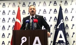 Yavuz Ağıralioğlu: Bu kadar sorunu olan memlekette güya ana muhalefetin elinde sadece kırmızı kart var