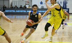 Çayırova Belediyesi, Fenerbahçe Koleji’ni yendi