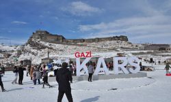 Kars'ta  "Kar Topu ve Kardan Adam Şenliği" düzenlendi