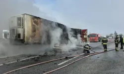 Edirne'de seyir halindeki tır alev aldı