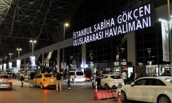 Sabiha Gökçen Havalimanı'nda olumsuz hava koşulları nedeniyle uçuşlar aksadı