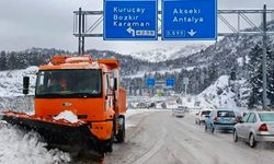 Antalya-Konya karayolunda kar yağışı ve buzlanma uyarısı