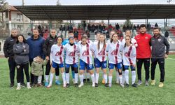 Beypars Spor 3 ligde top koşturan kızlar takımı sahadan galip ayrıldı