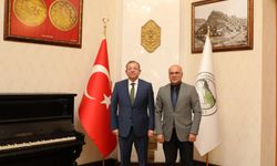 Vali Ziya Polat, Erzurum Vakıflar Bölge Müdürü Murat Uslu’yu ağırladı
