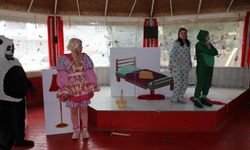 Kepez’den 23 Nisan’da Sevgi Evi’ne tiyatro sürprizi