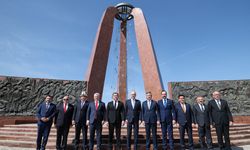 TBMM Başkanı Kurtulmuş'tan Kırgızistan'da Ata-Beyit Anıt Kompleksi'ne ziyaret