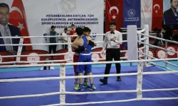 Ağrı'da 'İsmet Sarı Genç Erkekler Türkiye Ferdi Boks Şampiyonası' başladı!