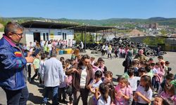 Zonguldak'ta öğrenciler Atık Getirme Merkezi'ni ziyaret etti