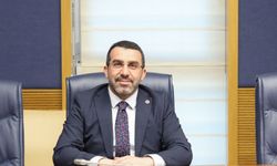 Kars Milletvekili Adem Çalkın, CHP Genel Başkanı Özgür Özel’e yönelik yapılan saldırıyı kınadı