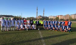 Kars'ta dostluk ve sporun gücü sahada buluştu