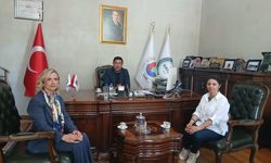 Kızılay Kars Şube Başkanı Kübra Hüryurt'tan Kadir Bozan’a ziyaret