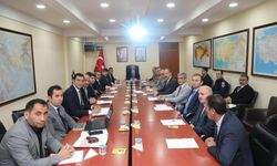 Kars’ta sahipsiz hayvanlar için yeni tedbirler masaya yatırıldı