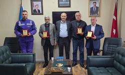 Kars'ta yılın şoförleri plaketle ödüllendirildi