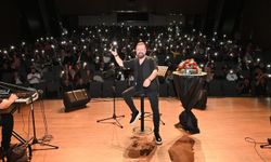 Talha Bora Öge ve orkestrası ile şiir ve türkü şöleni yaşandı