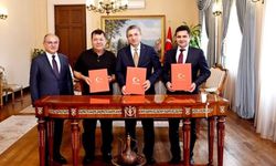 Antalya'da eğitime hayırsever desteği: Erten'den Aksu'ya anlamlı bağış