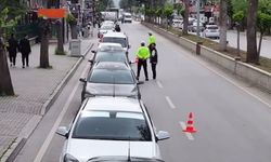 Burdur’da geniş çaplı trafik uygulamasında 25 araca ceza geldi 15 araç trafikten men edildi