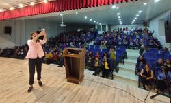 Korkuteli Belediyesi’nden öğrencilere iki oturumluk farkındalık semineri