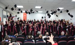 Şalpazarı MYO 4.mezunlarından 47 öğrenci kep sevinci yaşadı
