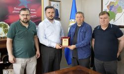 Artvin Trabzonspor Taraftarlar Derneğinden Orman Bölge Müdürü Gürsoy’a ziyaret