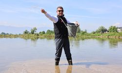 Düzce Valisi Aslan çeltik tohumu ekerek çiftçiye destek verdi