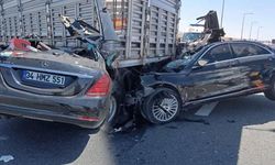 Aksaray’da feci kaza: Otomobil TIR’a çarptı, 2 kişi hayatını kaybetti