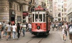İstanbul’da kamusal alanda yüksek sesle müzik dinleyenlere para cezası